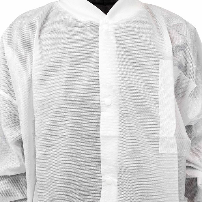 Disposable lab coat with pockets