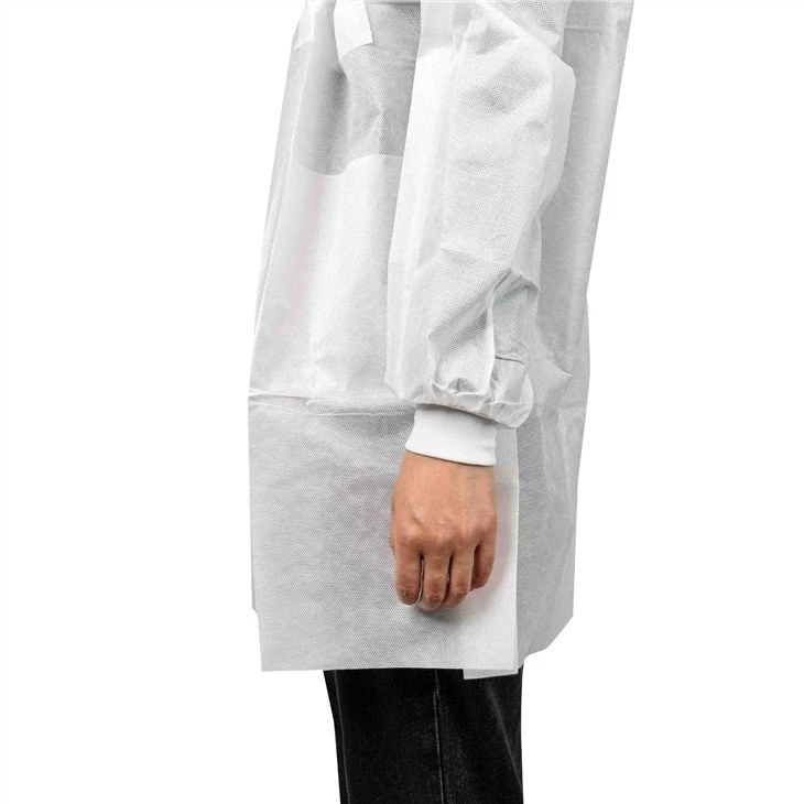 Disposable lab coat with pockets5